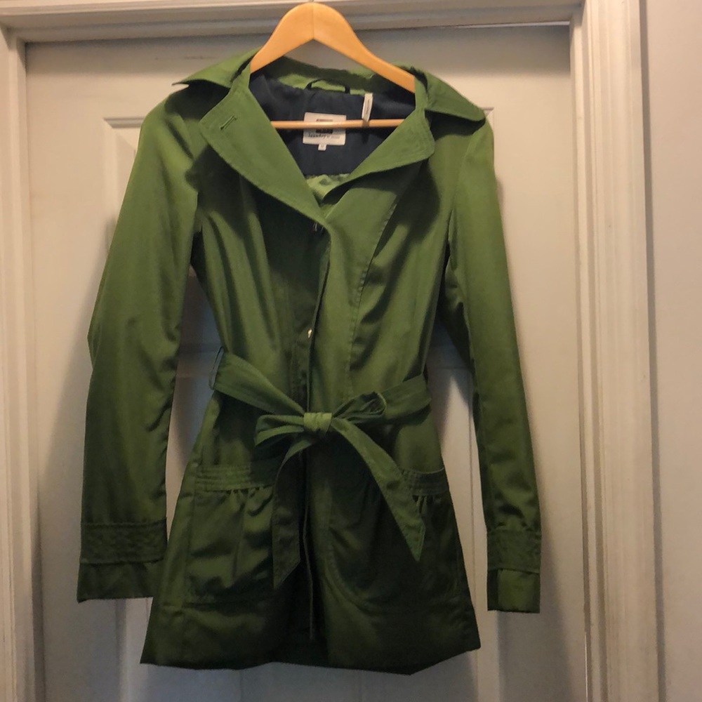 Green laundry by design coat